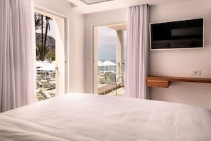 Junior Suite, Sea View with Outdoor Jacuzzi | View from room