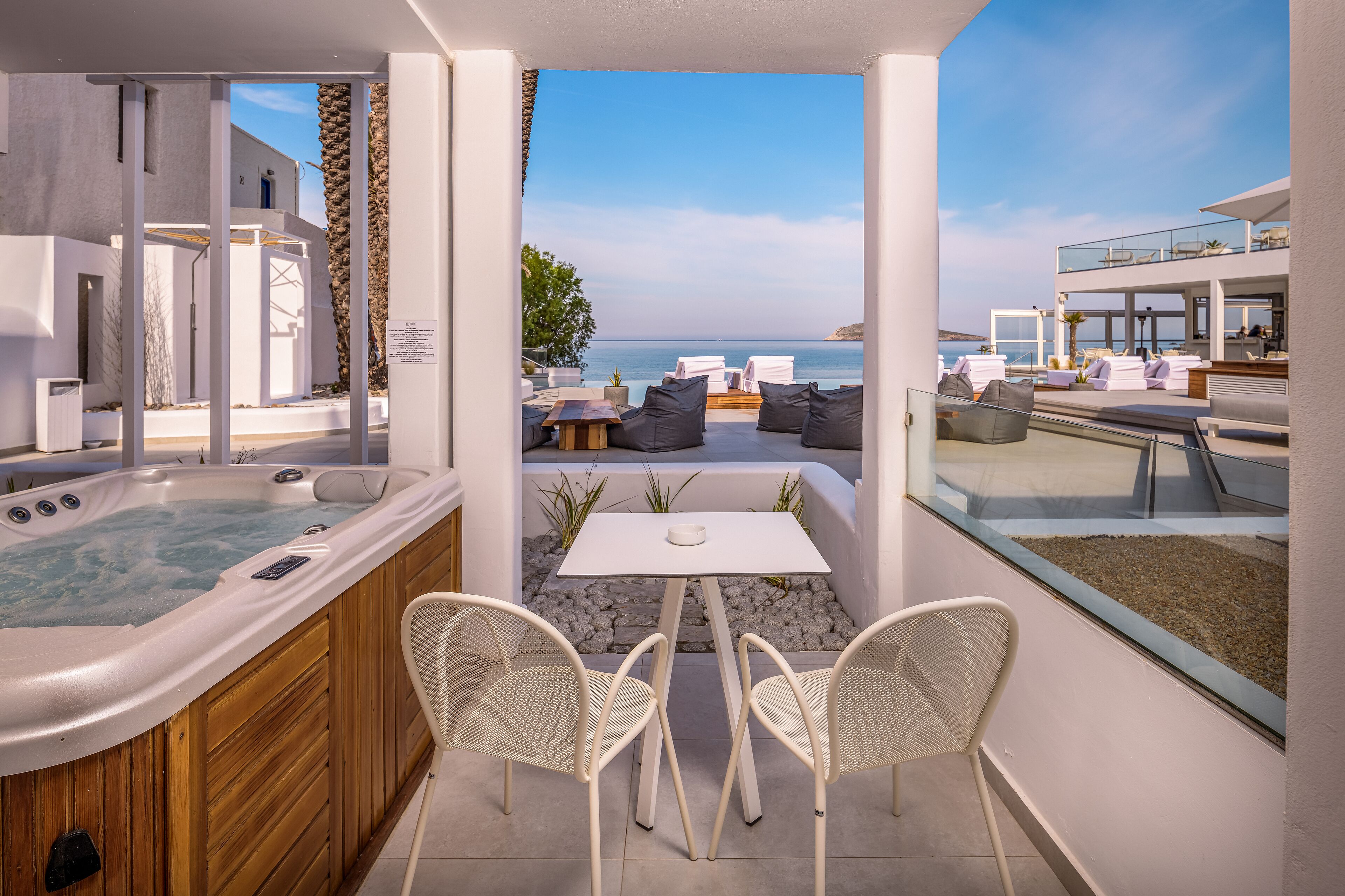 sunset suite, sea view with outdoor jacuzzi | terrace/patio