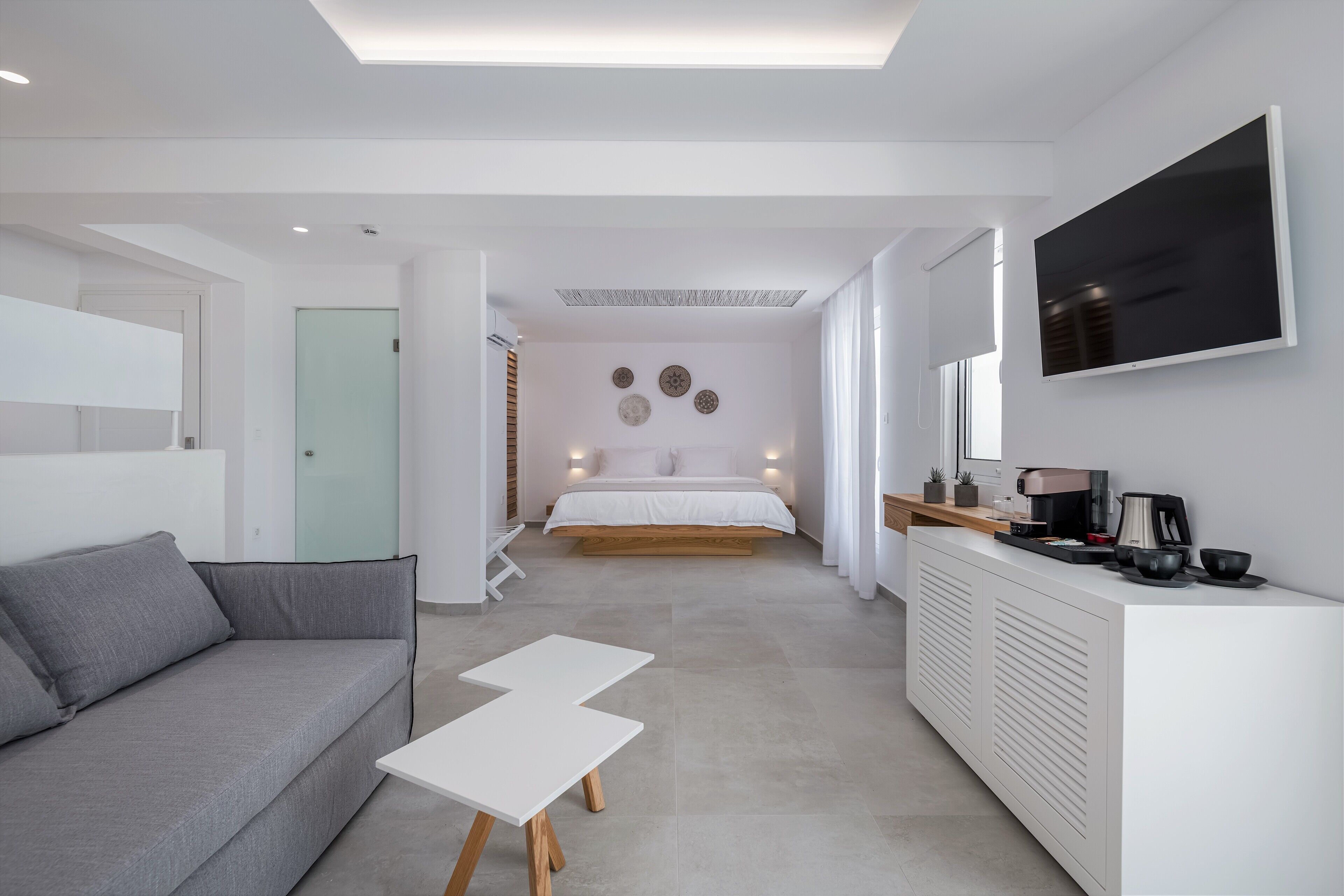 1 bedroom, premium bedding, minibar, in-room safe