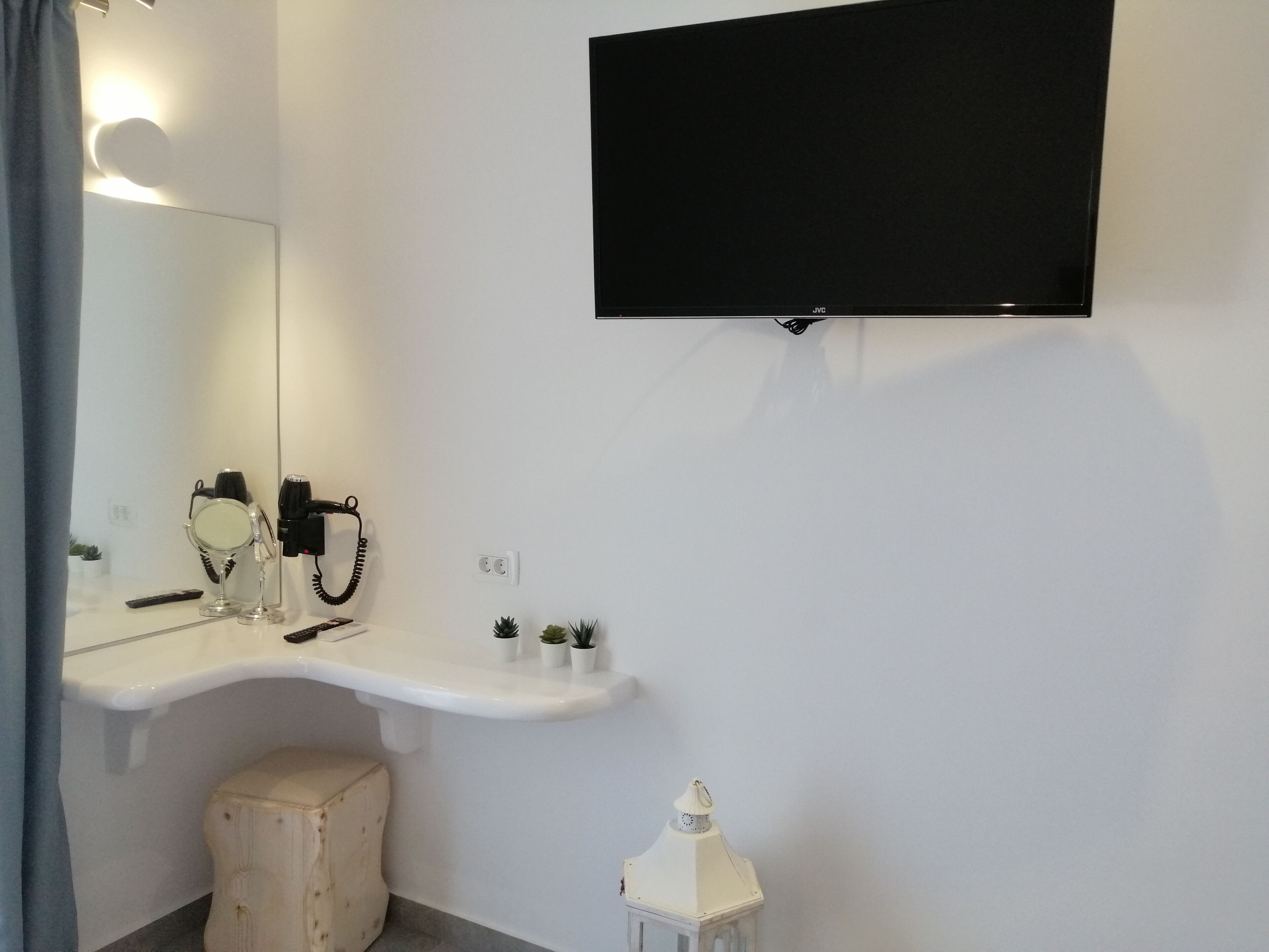 standard room | in-room safe, blackout curtains, iron/ironing board, free wifi