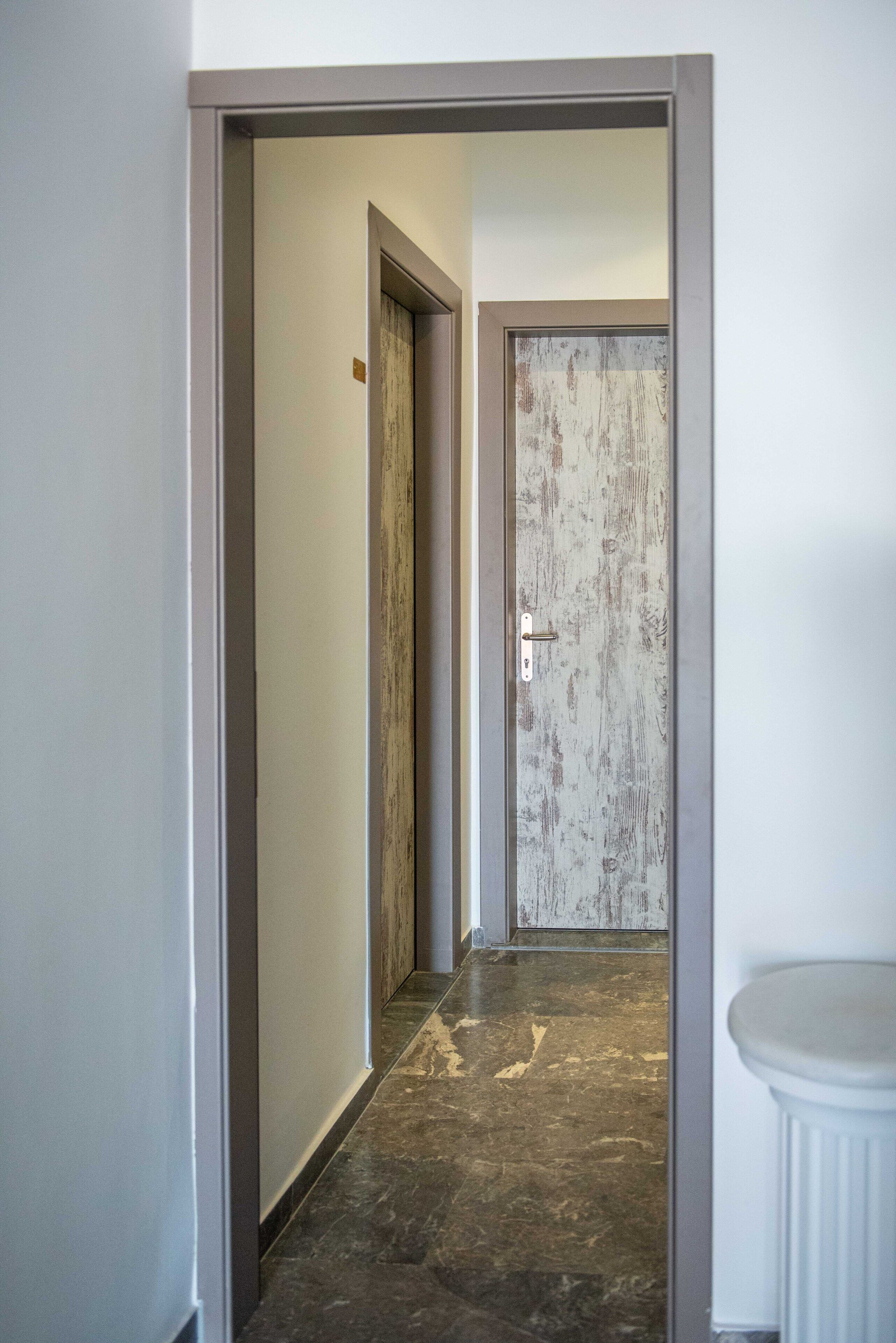 family room | in-room safe, blackout curtains, iron/ironing board, free wifi