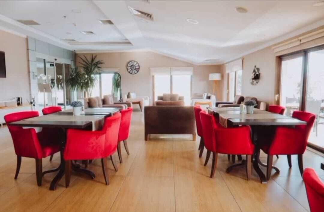 Desayuno buffet incluido todos los días 