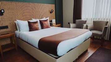 Minibar, in-room safe, desk, laptop workspace