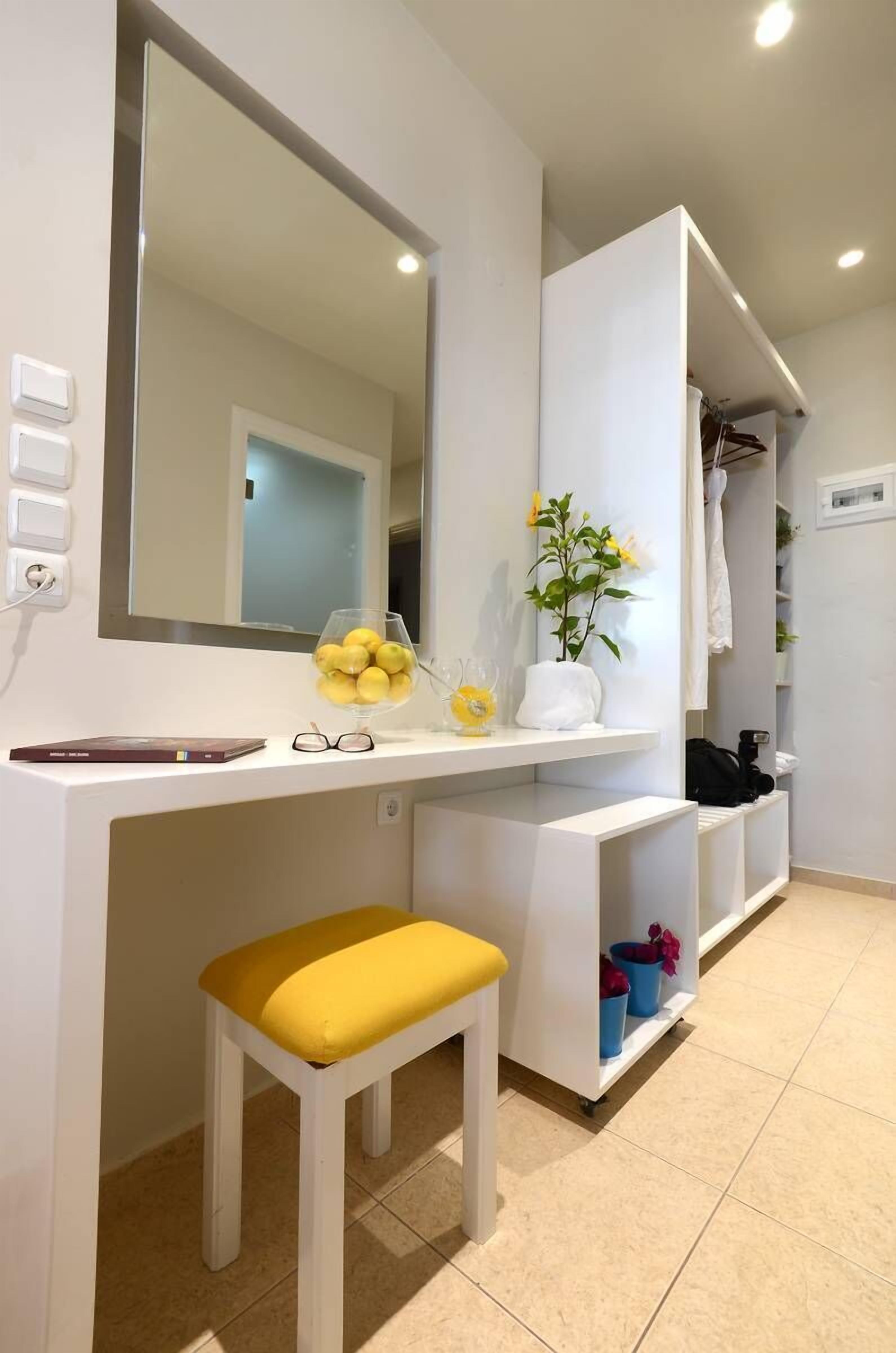 superior double room | living area | led tv