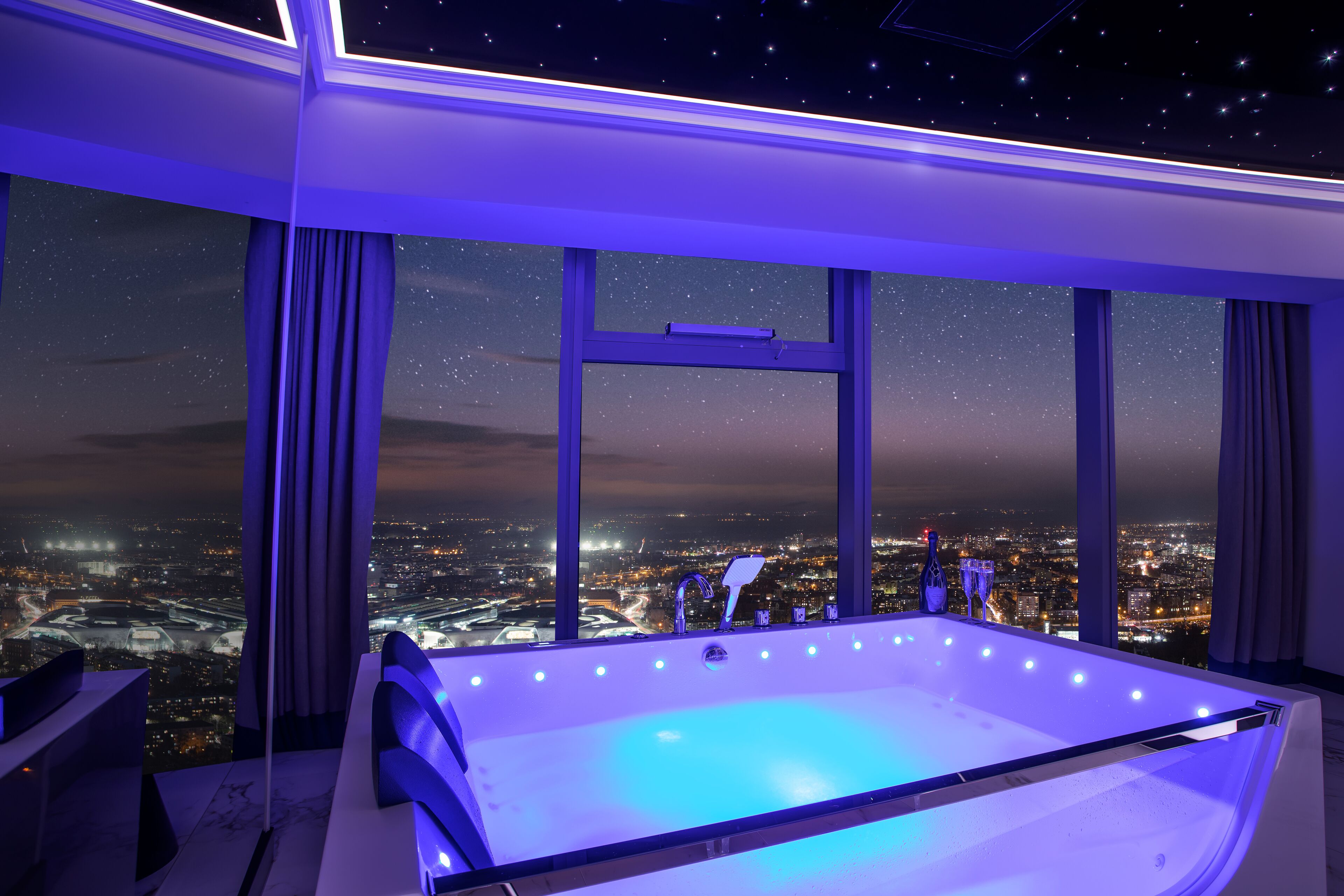 Superior suite with Jetted tub | Bain à remous privé