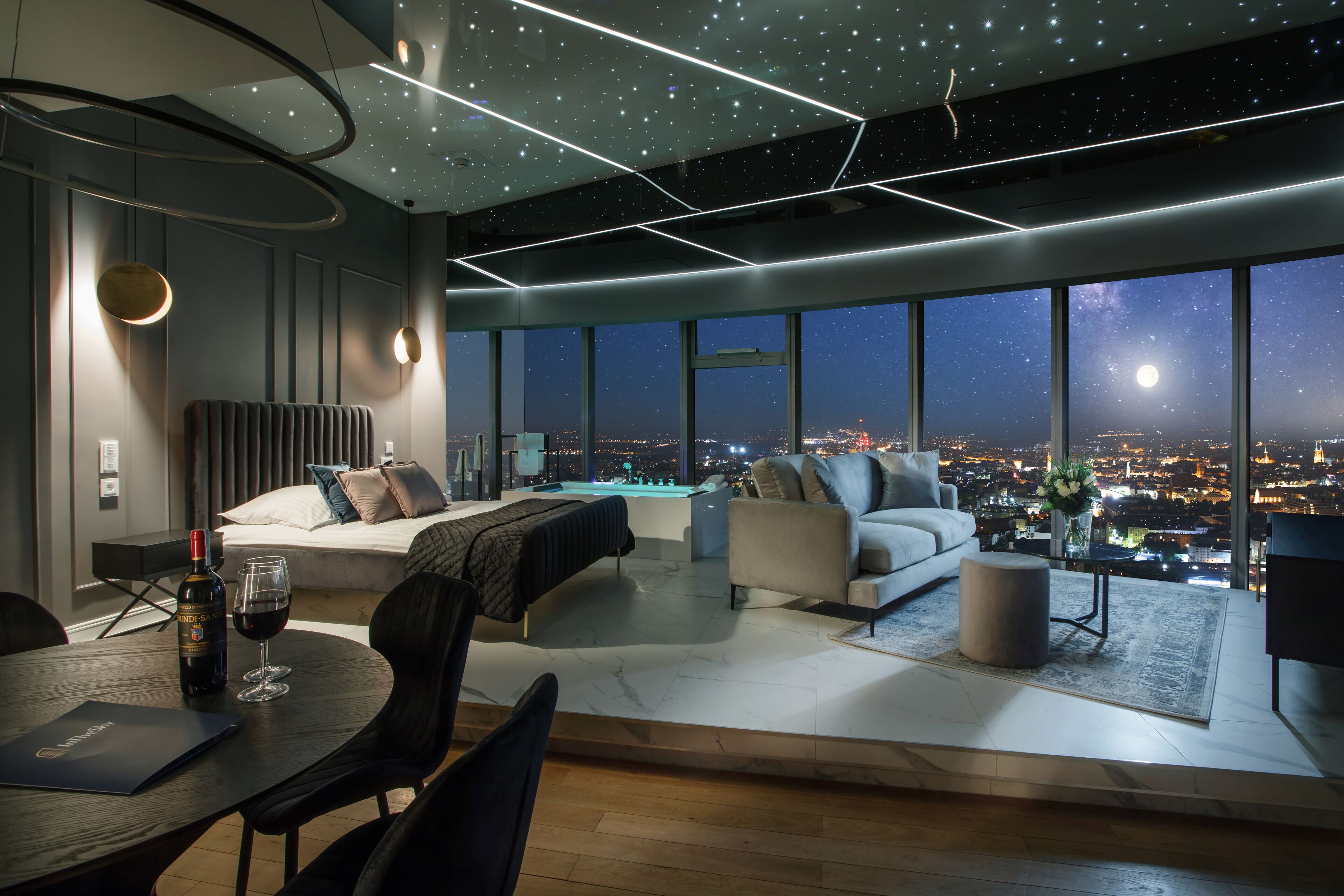 Deluxe Suite with Jetted Tub | 1 bedroom, individually decorated, individually furnished, soundproofing