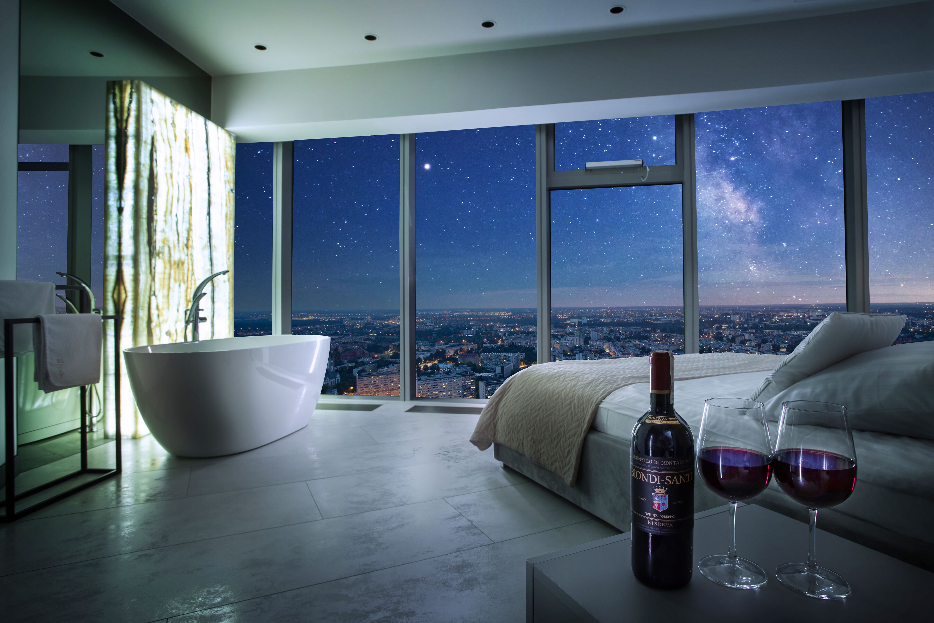 apartment deluxe (2 person, bathtub city view) | 1 bedroom, individually decorated, soundproofing, iron/ironing board