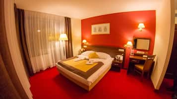 Caja de seguridad en la habitación y escritorio