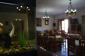 Dining - Effie (Patmos)