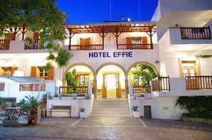 Exterior - Effie (Patmos)