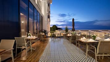 2 restaurants, lunch, dinner served; Turkish cuisine