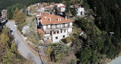 Kroupi Hotel
