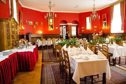 Hotel Zamek Pu Ctusk Dom Polonii