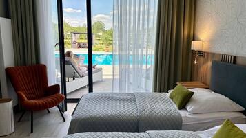 Desk, free WiFi, bed sheets