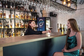 Bar (en el alojamiento)