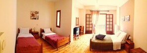 Superior Triple Room | Iron/ironing board, rollaway beds, free WiFi