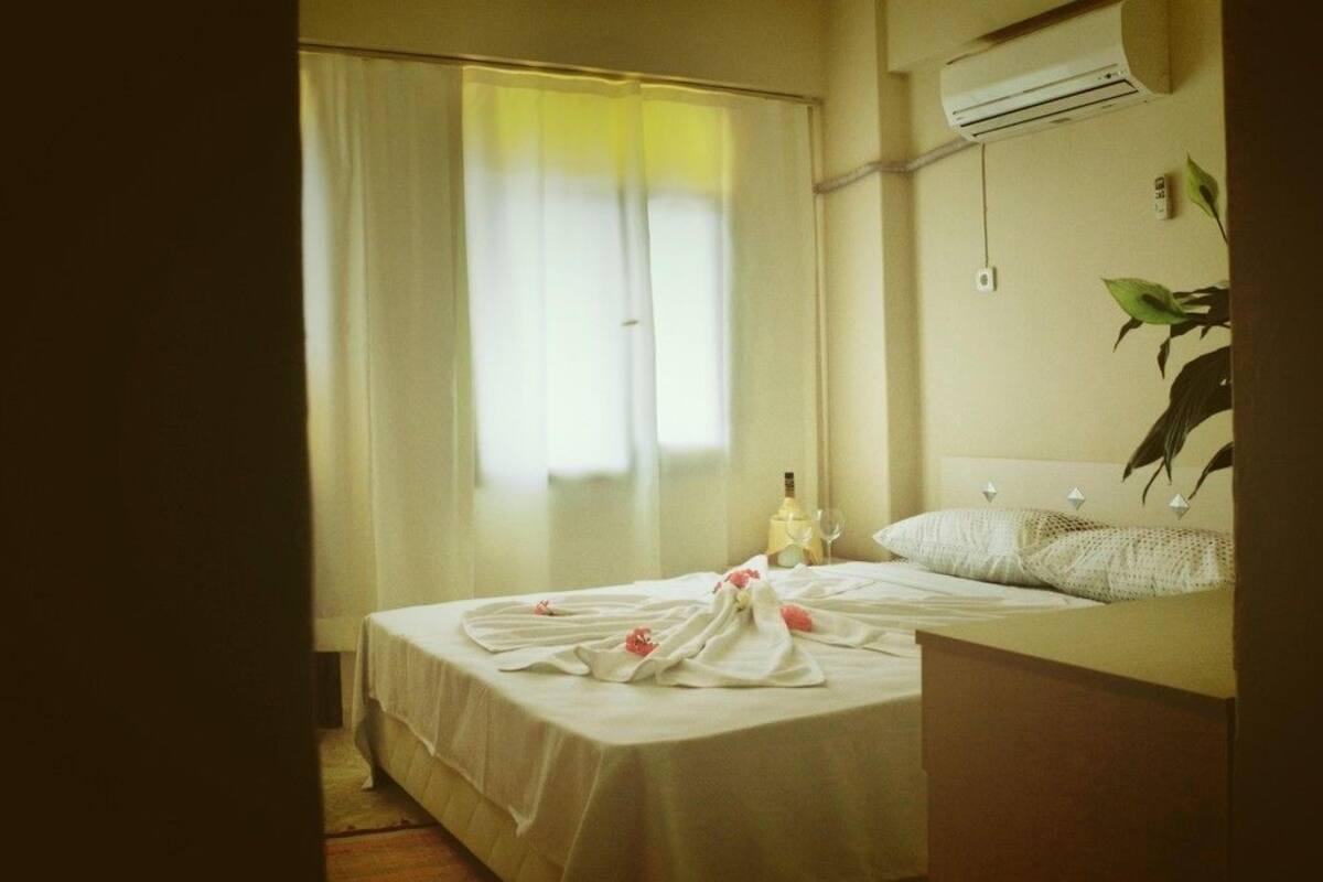 Habitación doble clásica | Escritorio, camas extra y wifi gratis
