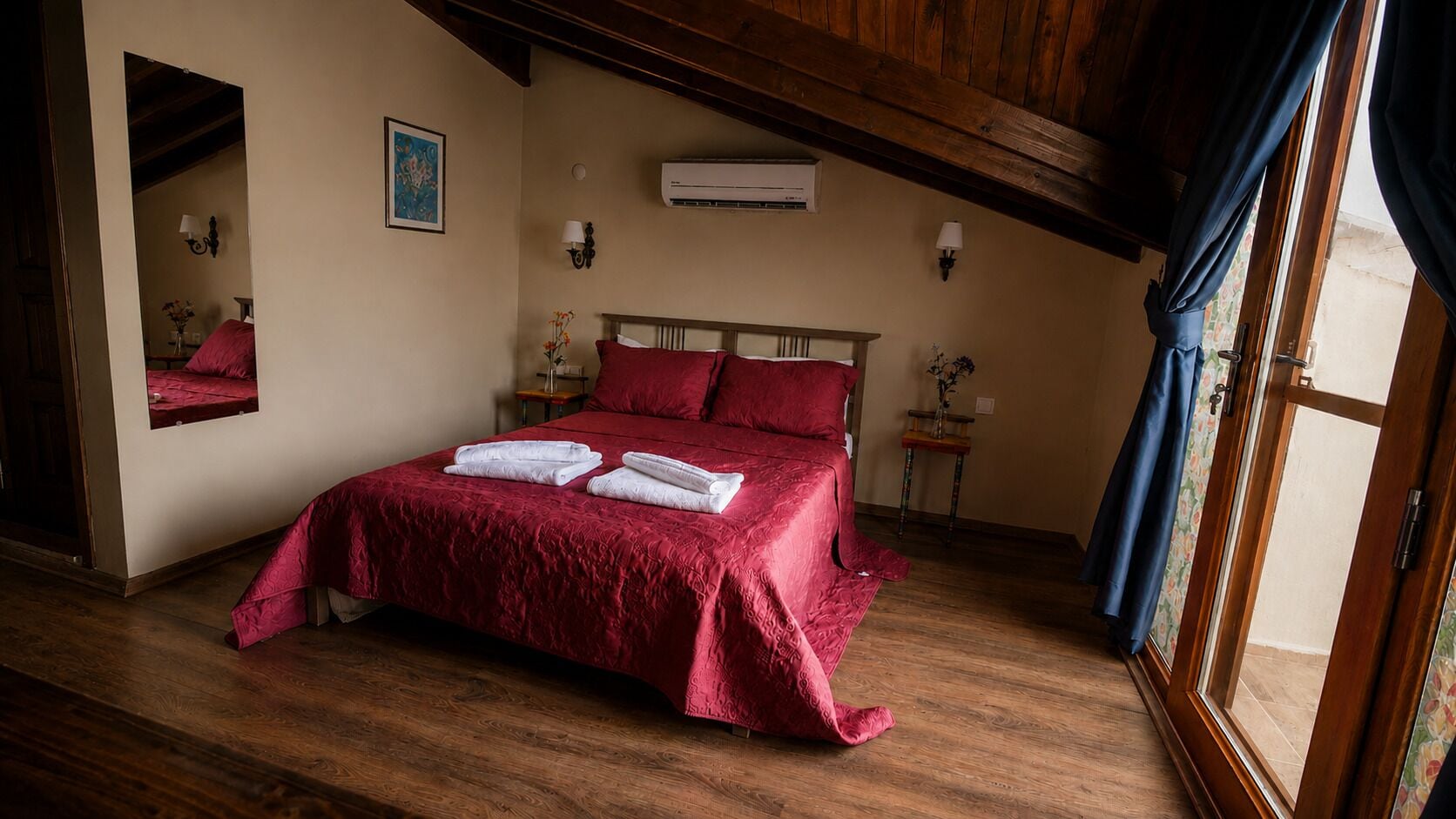 Loft, vue sur la mer | Bureau, rideaux d’obscurcissement, accès au Wi-Fi (inclus)