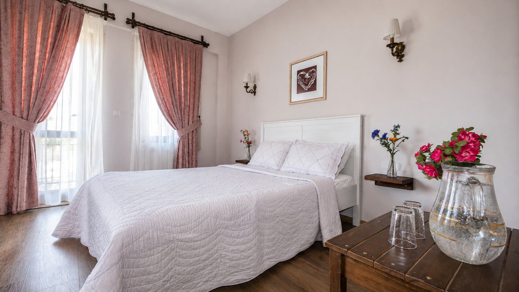 Chambre Standard, vue sur la montagne | Bureau, rideaux d’obscurcissement, accès au Wi-Fi (inclus)