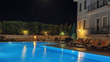 Udendørs pool