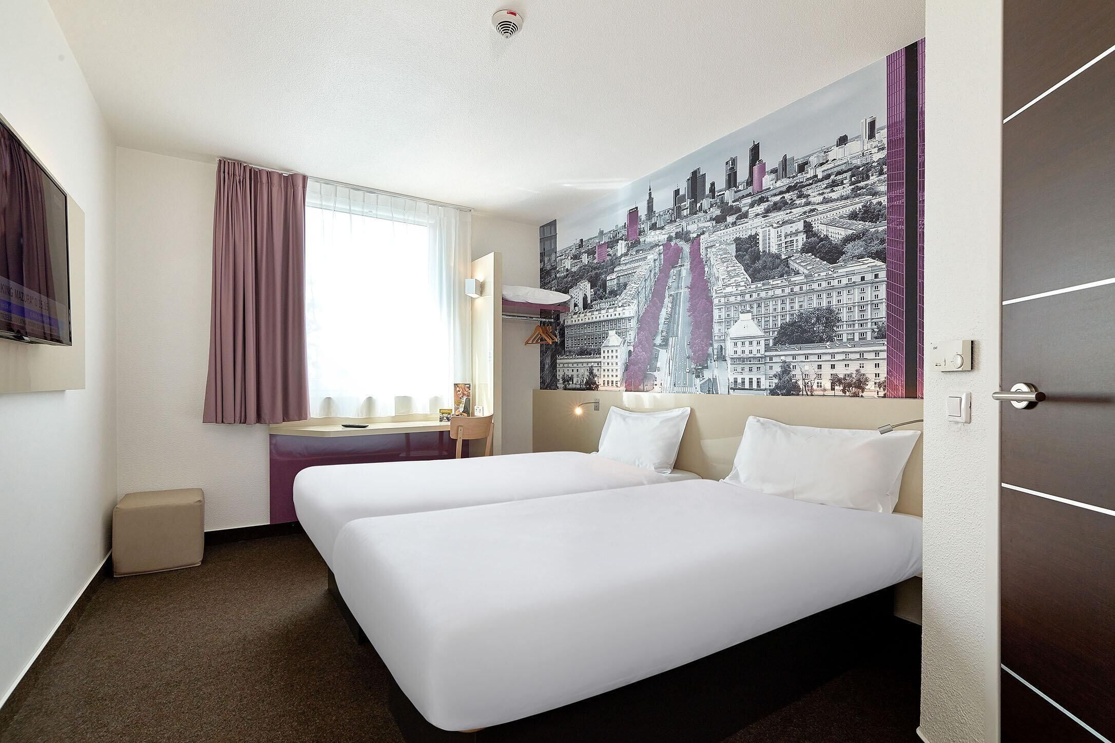 Foto - B&B Hotel Warszawa-Okęcie