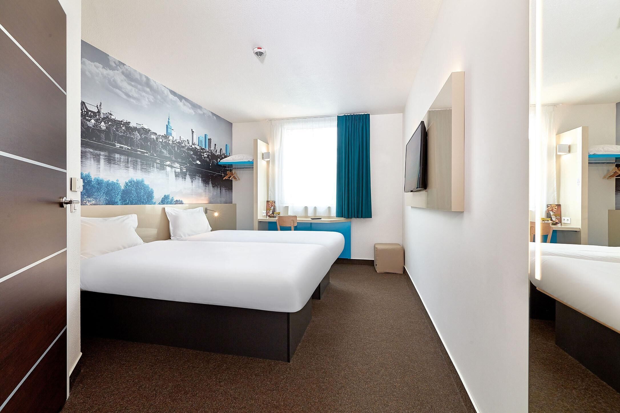 Foto - B&B Hotel Warszawa-Okęcie