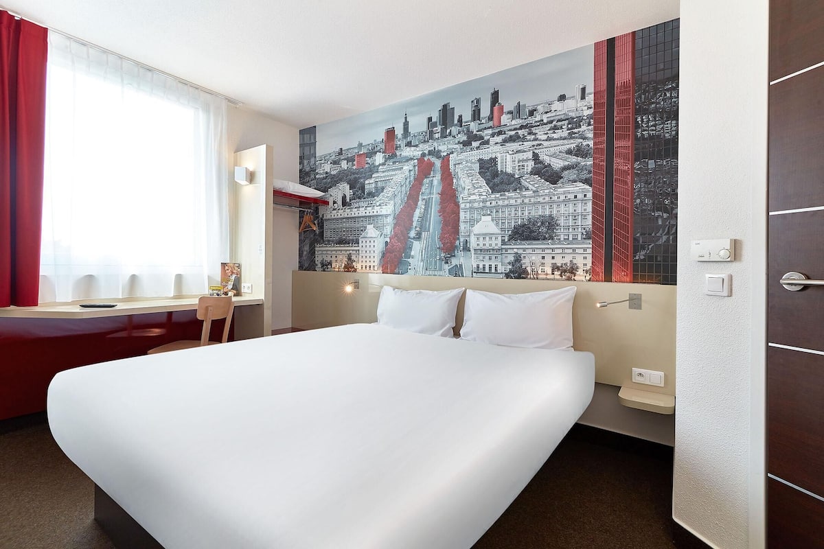 Standard Double Room, 1 Queen Bed