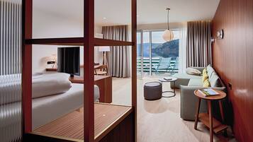 Royal-Suite, Seeseite | Allergikerbettwaren, Zimmersafe, kostenloses WLAN, Bettwäsche