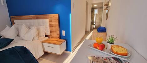 Quarto casal superior | Frigobar, cofres nos quartos, cortinas blackout, quartos à prova de som