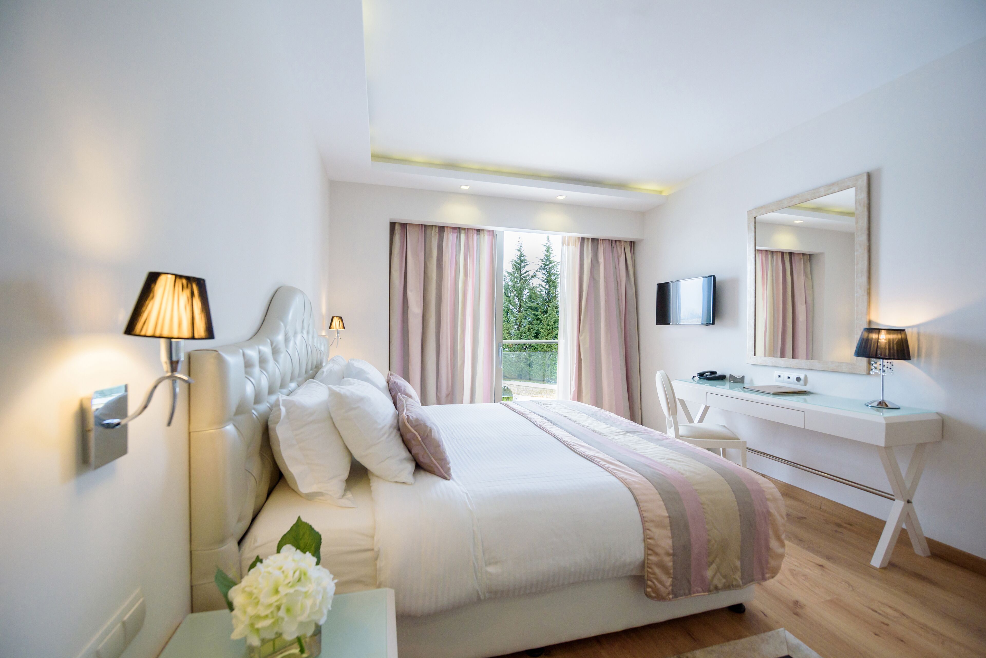 double room single use | premium bedding, minibar, in-room safe, desk