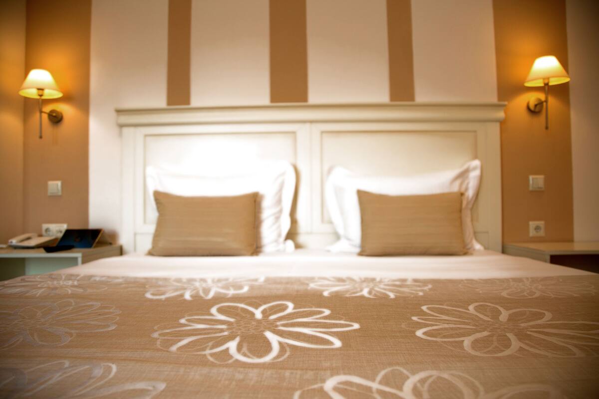standard double or twin room | egyptian cotton sheets, premium bedding, down duvets, pillow-top beds