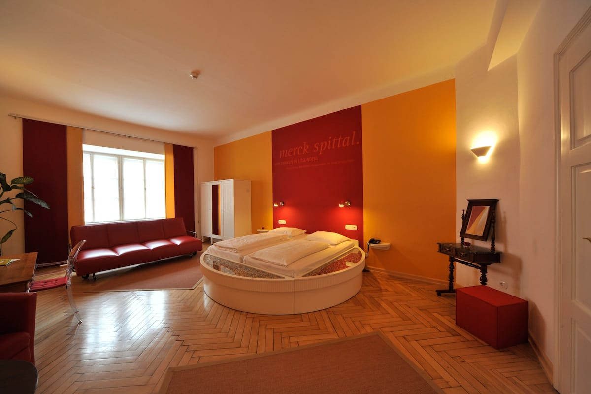 business double room single use | premium bedding, individually decorated, soundproofing