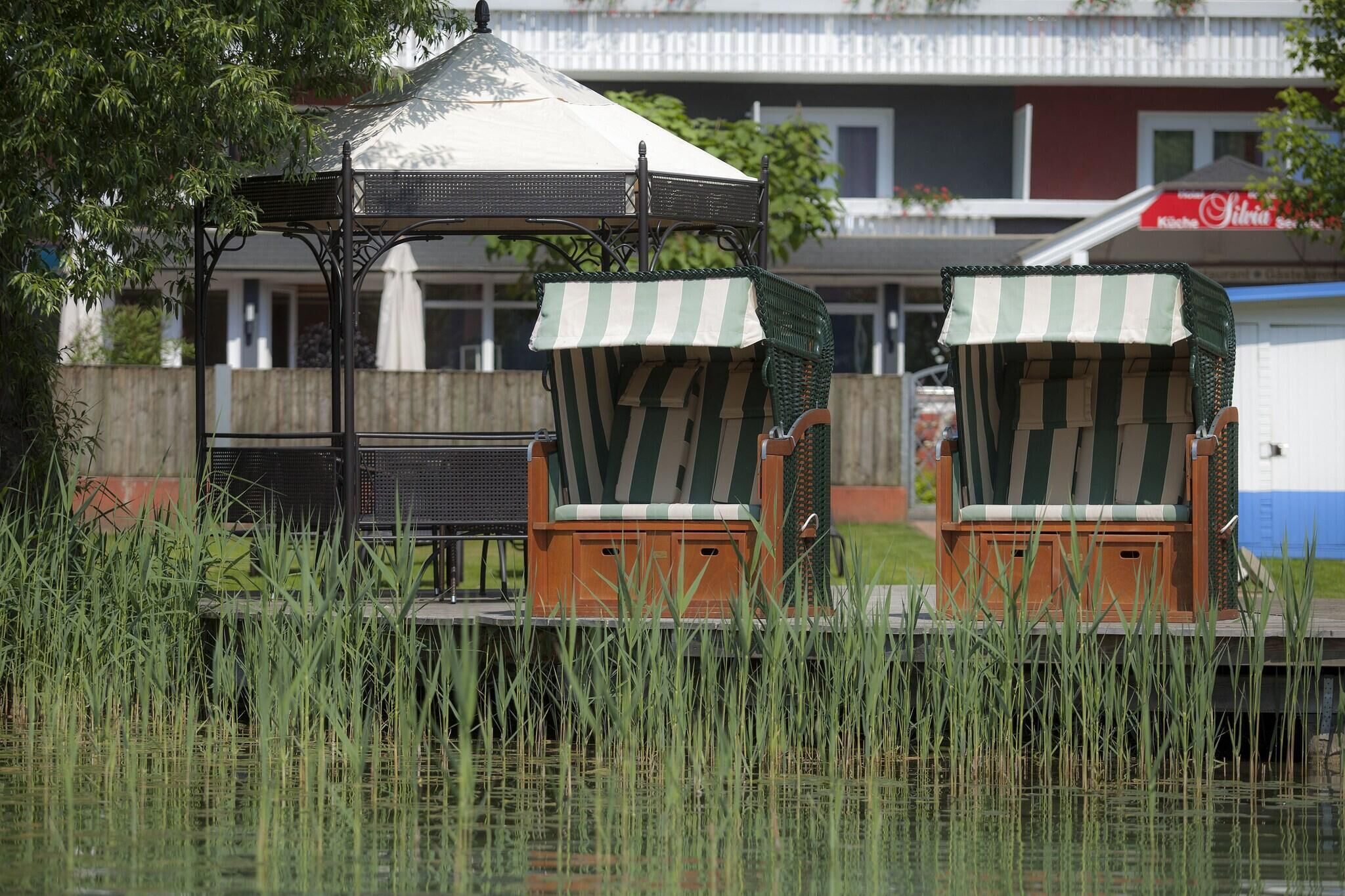 الإطلالة من المنشأة