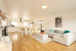 Deluxe House, 3 Bedrooms, Lake View, Lakeside | Living area | Flat-screen TV