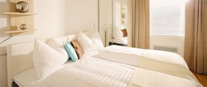 3 bedrooms, premium bedding, iron/ironing board, free cribs/infant beds