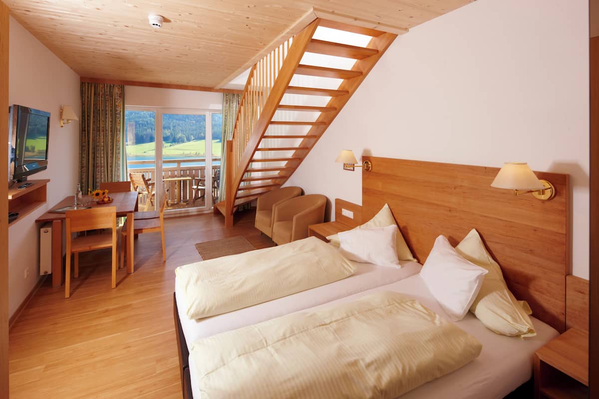 Apartment, Balkon, Seeblick | 2 Schlafzimmer, laptopgeeigneter Arbeitsplatz, Babybetten