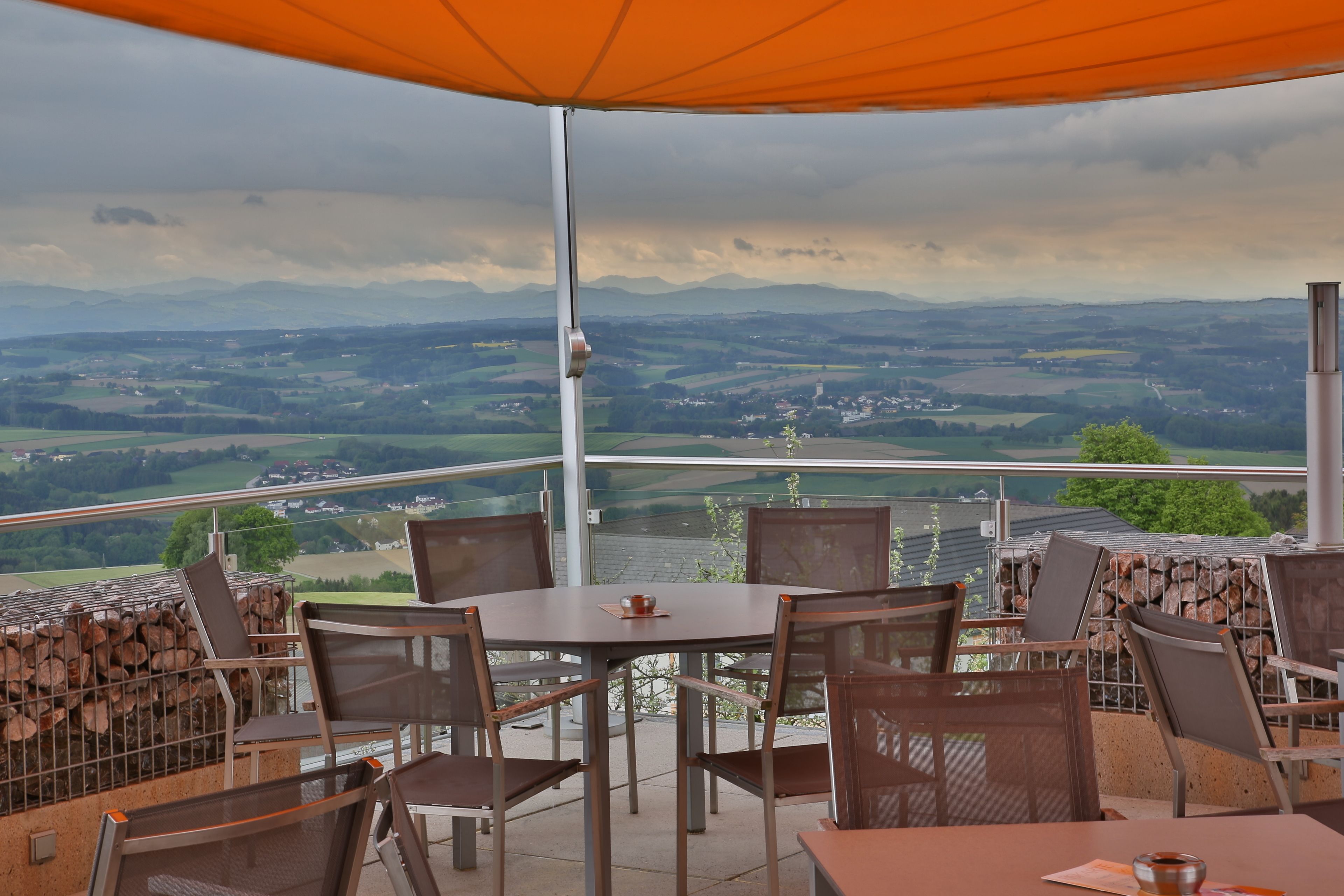 Frühstück, Mittagessen, Abendessen, regionale Küche 