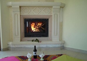 Caixa forta a l'habitació, escriptori i habitacions insonoritzades