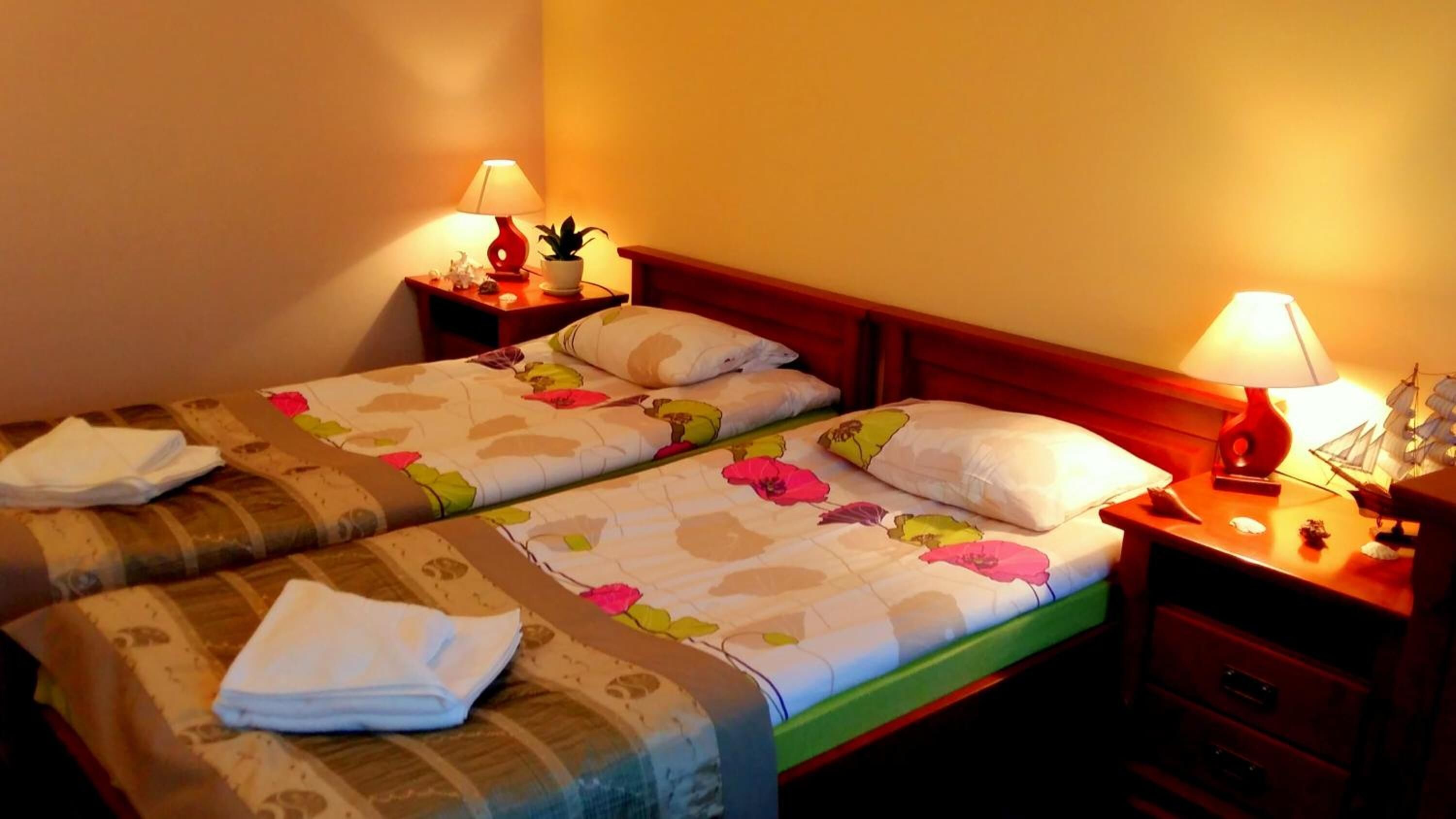 premium bedding, minibar, in-room safe, individually decorated