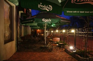 Breakfast, lunch, dinner served; Regional cuisine 