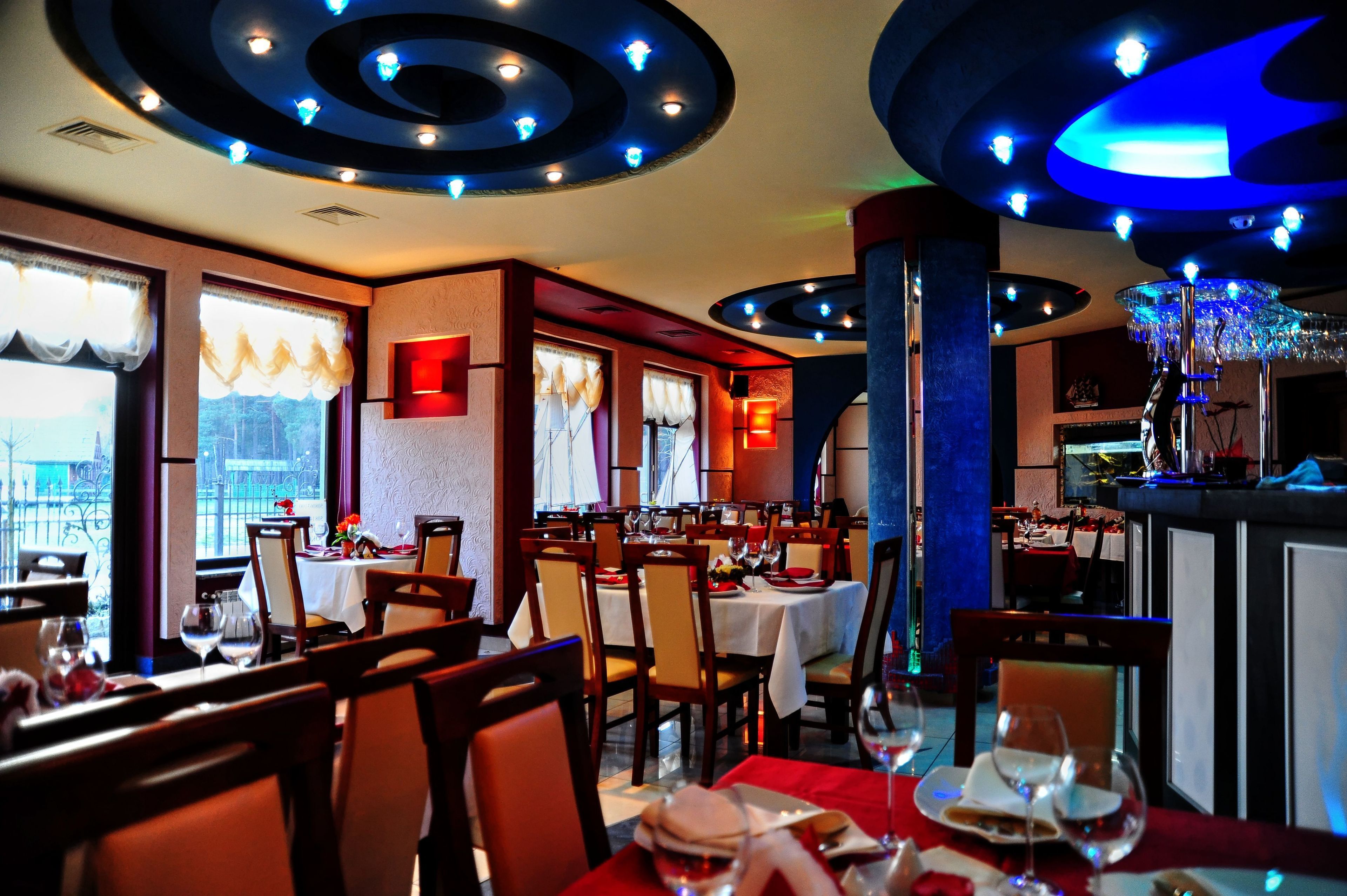 breakfast, lunch, dinner served; regional cuisine