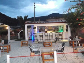 Bar (on property) - Yavuz Hotel (Ortaca)
