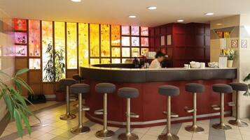 بار (في المنشاة)