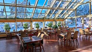 الإطلالة من المنشأة