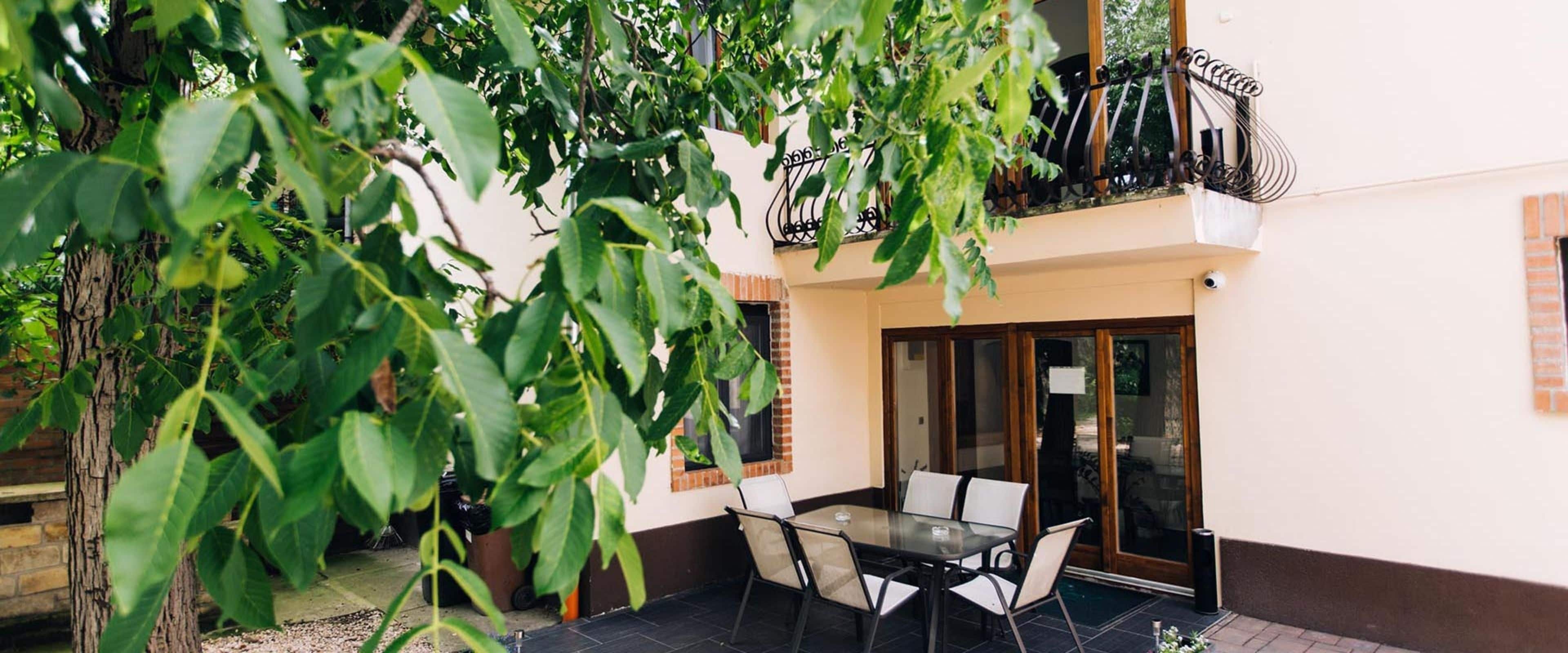 Chambre Triple Standard, non-fumeurs | Vue sur le jardin