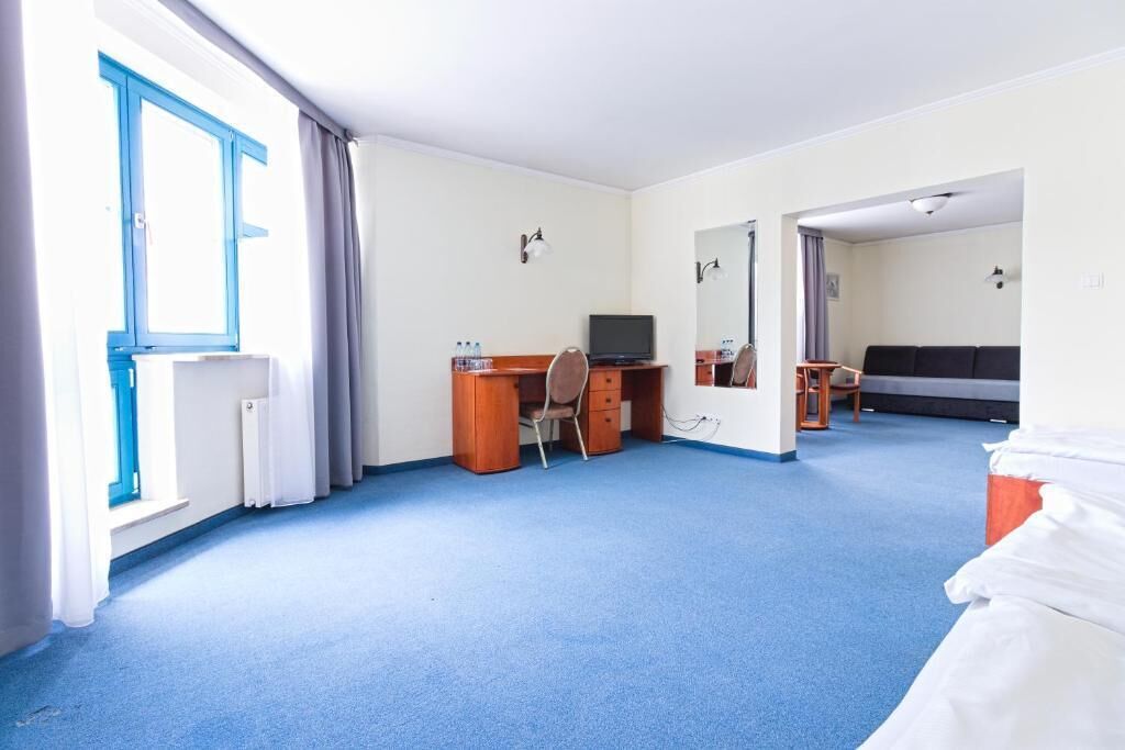 in-room safe, desk, iron/ironing board, cots/infant beds