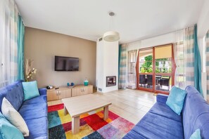 Rumah (Basztowa 1) | Area keluarga | TV layar datar