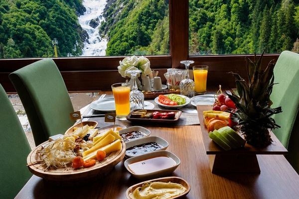 Se sirven desayunos, comidas y cenas