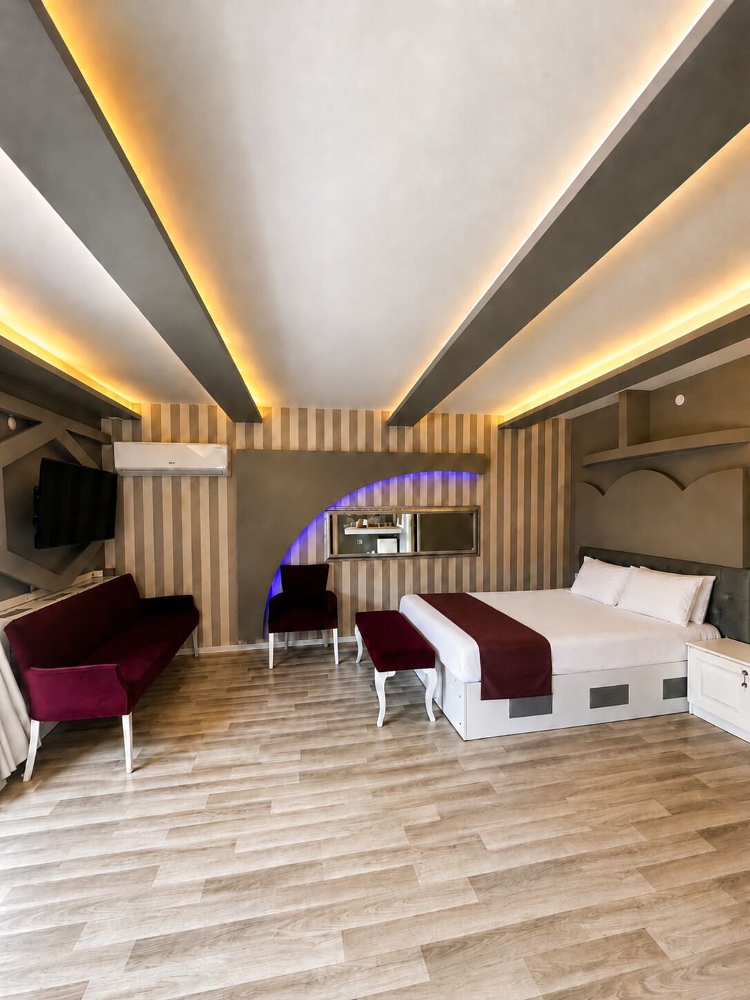 Doppia Exclusive, 1 letto king, vista valle | Minibar, una cassaforte in camera, una scrivania, postazione laptop