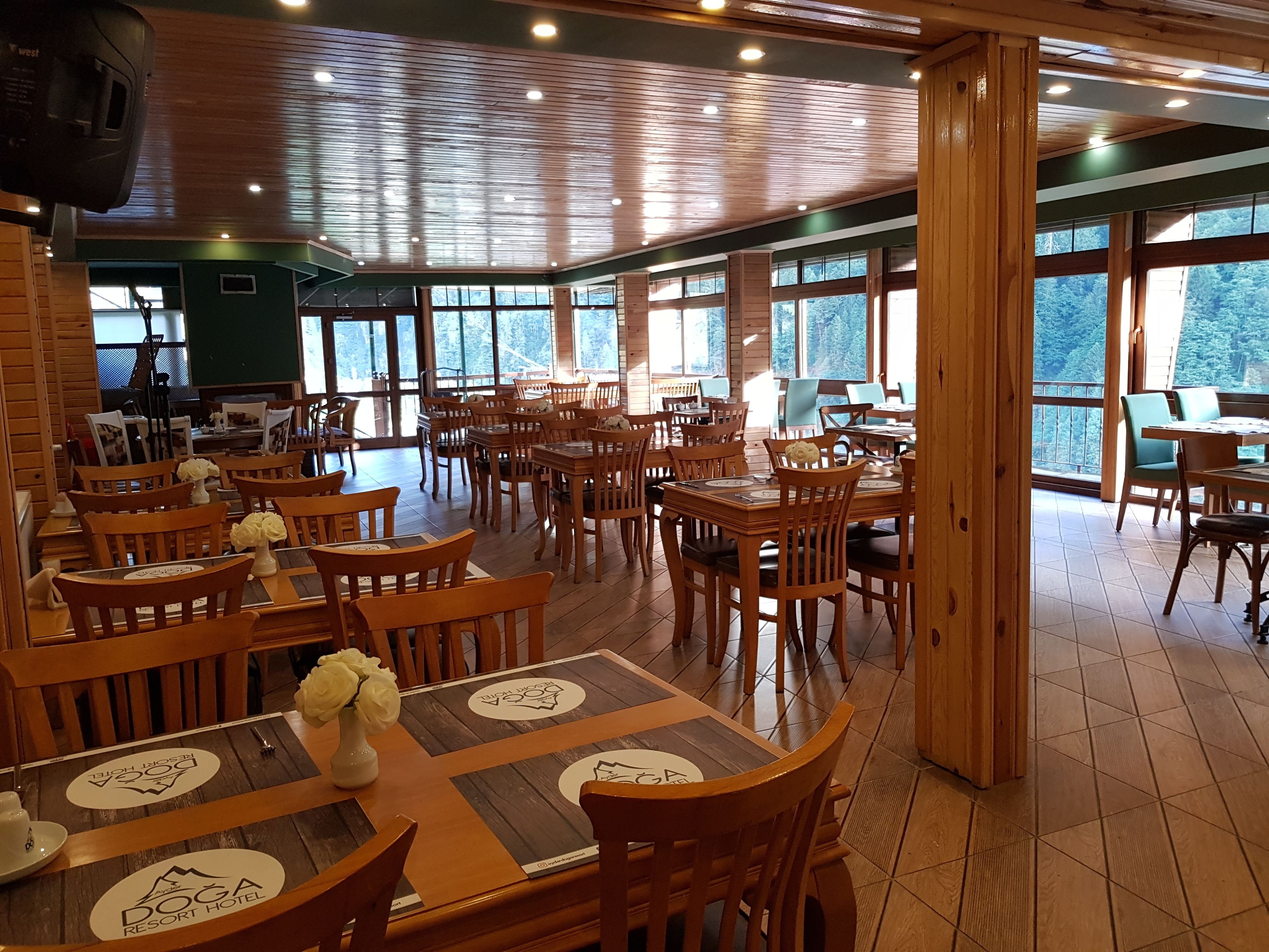 breakfast, lunch, dinner served; garden views